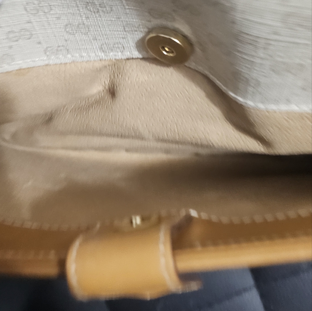 EUC!! AUTHENTIC VINTAGE GUCCI clutch/crossbody/shoulder bag - no strap. - Picture 9 of 16